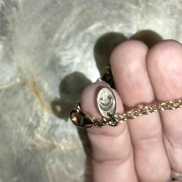 Charming Charlie Cream Floral Necklace - Picture 3 of 6